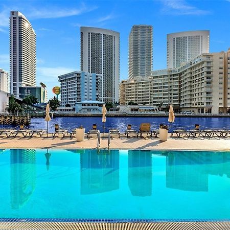 Mvr Apartments At Beachwalk Resort Hallandale Beach Bagian luar foto