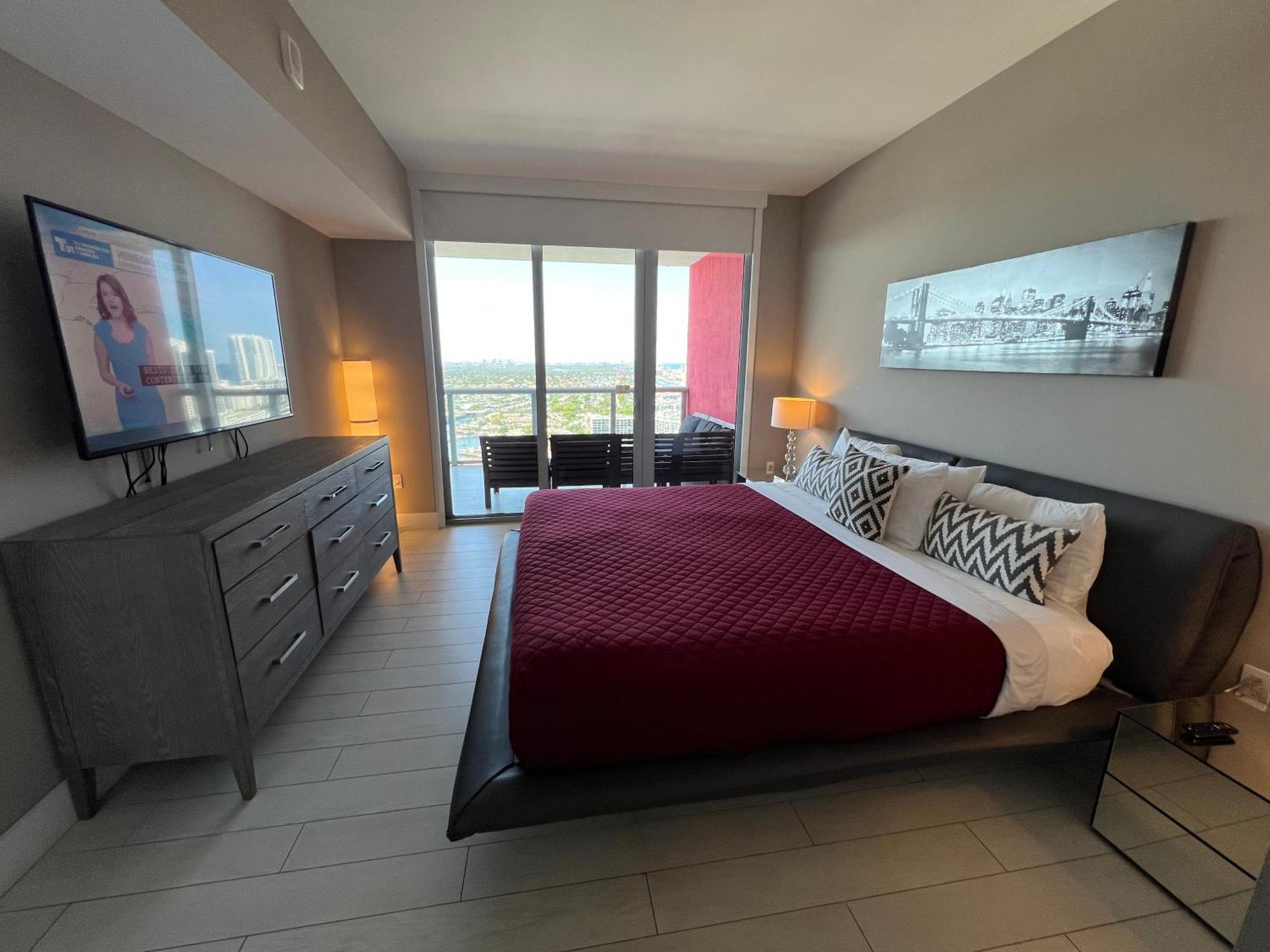 Mvr Apartments At Beachwalk Resort Hallandale Beach Bagian luar foto