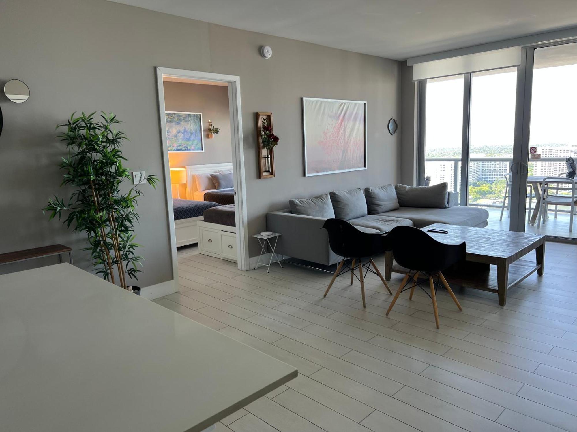 Mvr Apartments At Beachwalk Resort Hallandale Beach Bagian luar foto