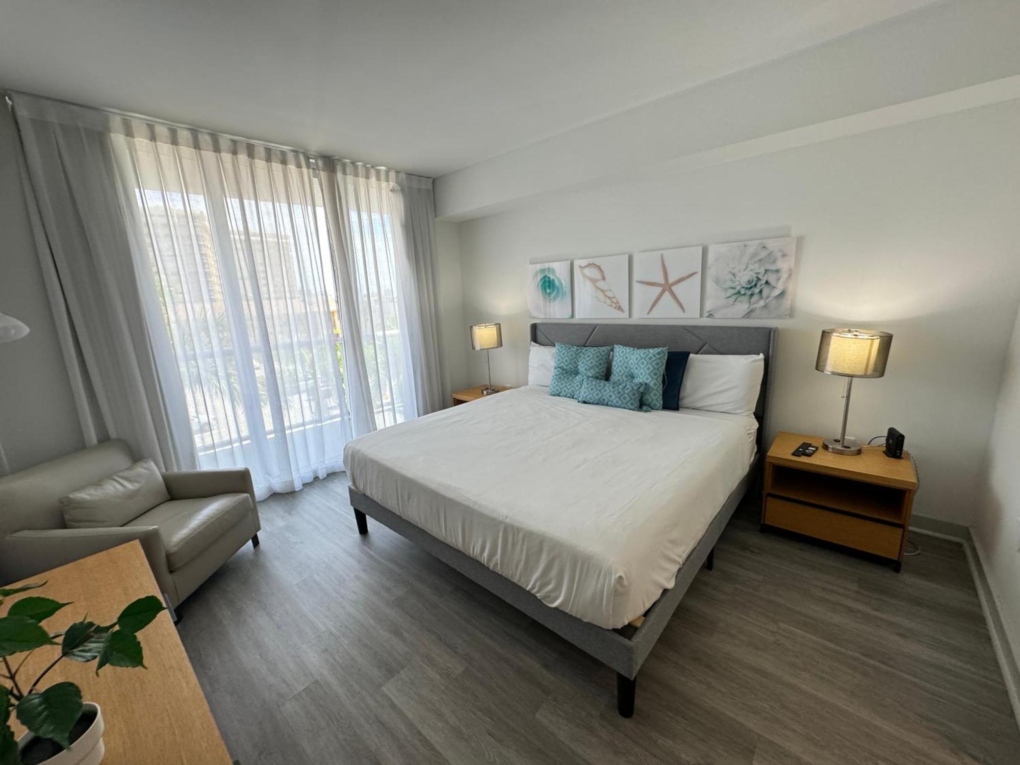Mvr Apartments At Beachwalk Resort Hallandale Beach Bagian luar foto