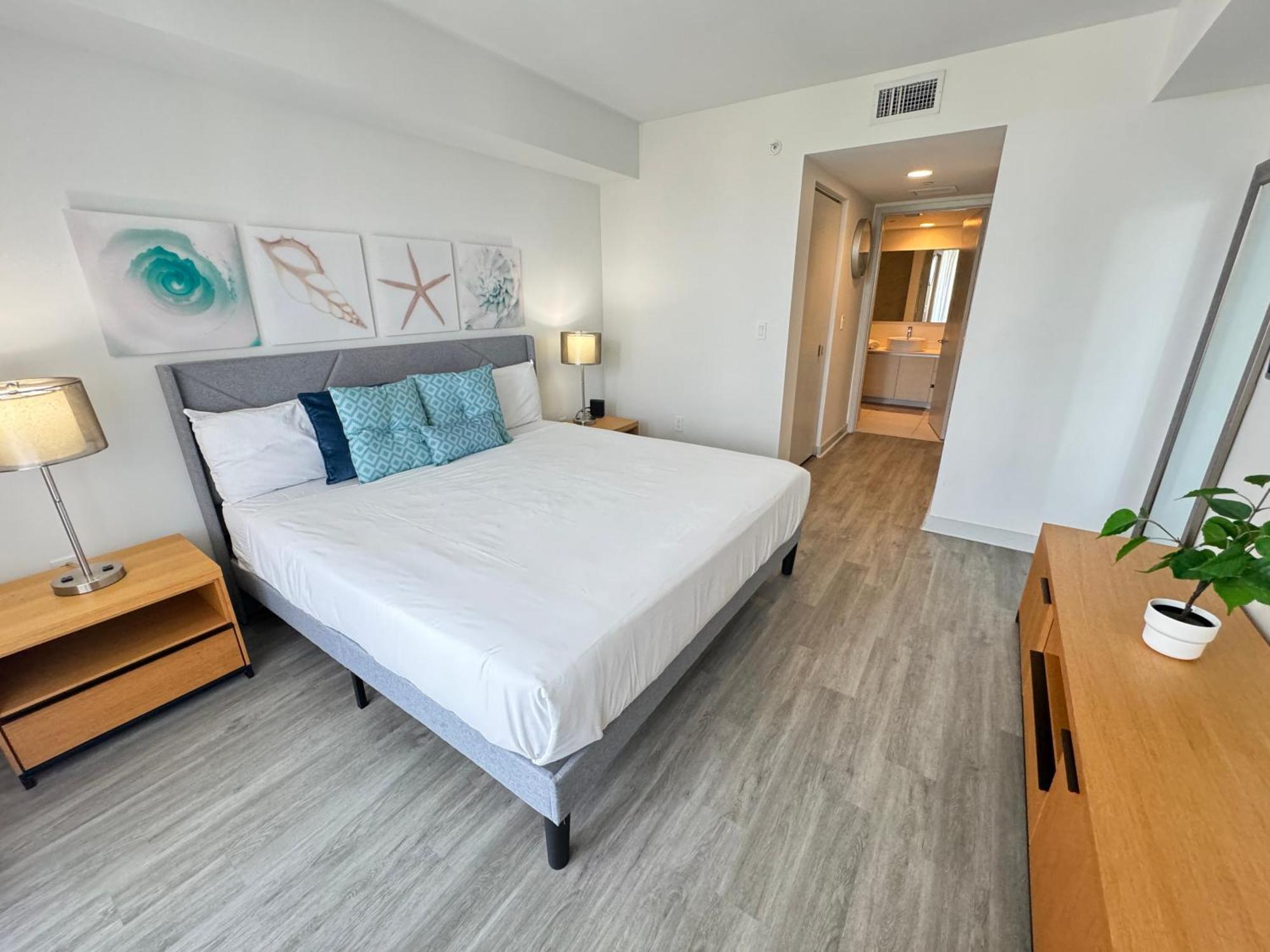Mvr Apartments At Beachwalk Resort Hallandale Beach Bagian luar foto
