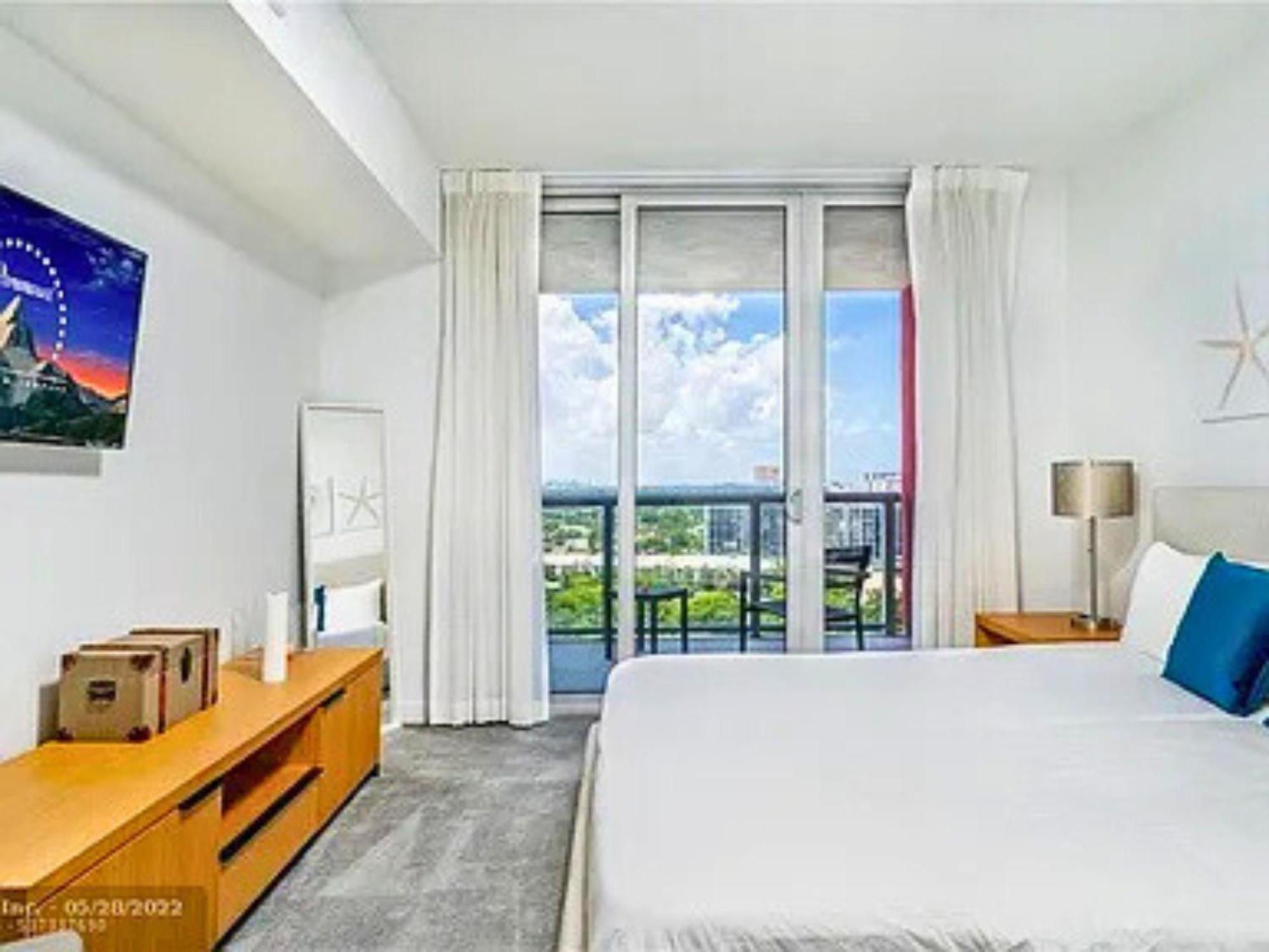 Mvr Apartments At Beachwalk Resort Hallandale Beach Bagian luar foto
