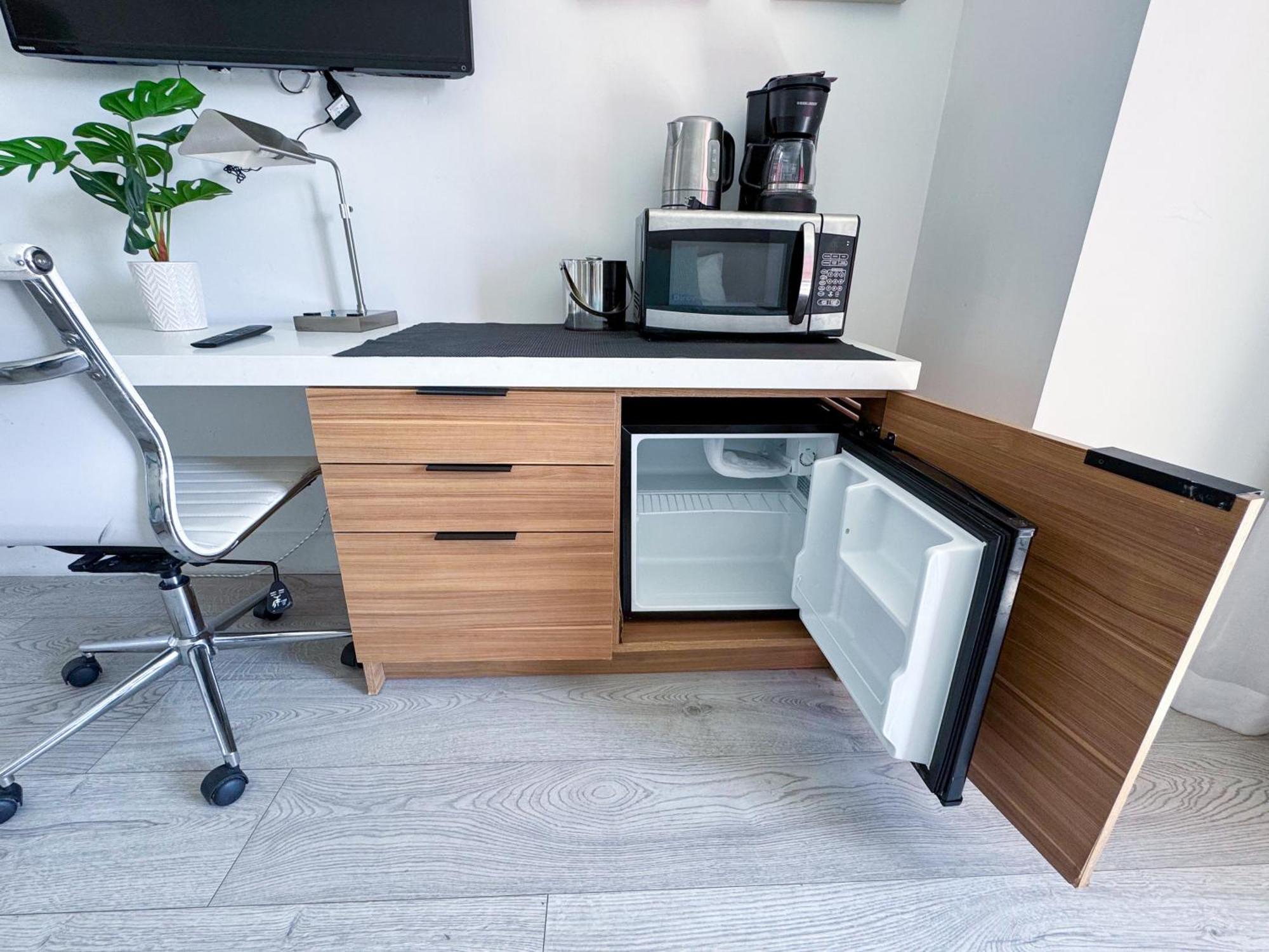 Mvr Apartments At Beachwalk Resort Hallandale Beach Bagian luar foto