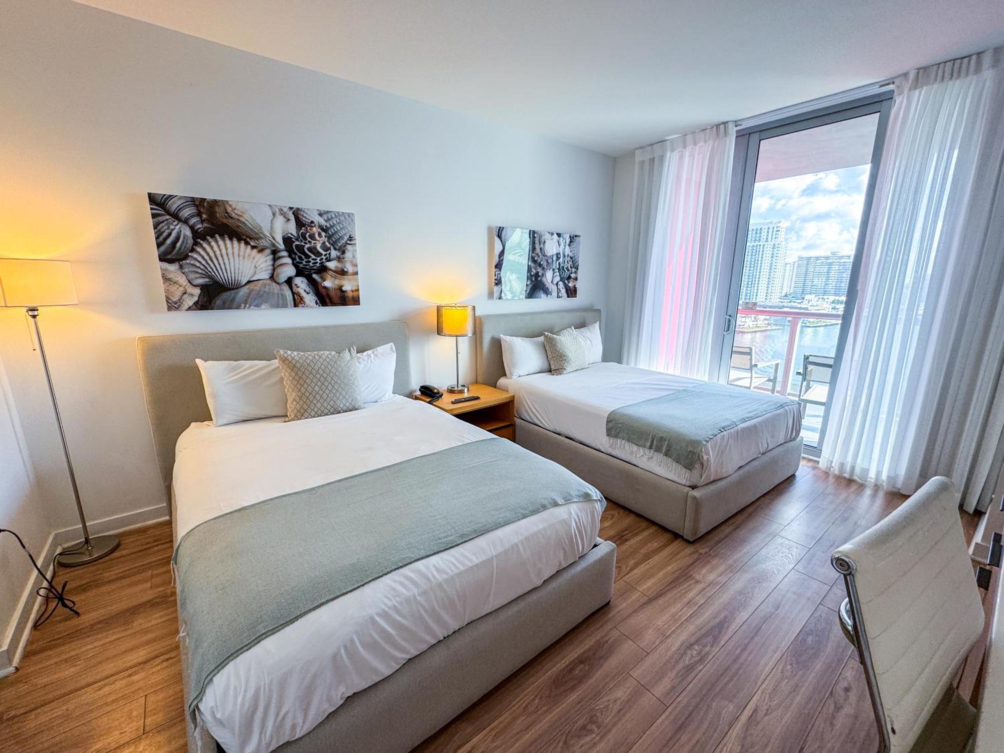 Mvr Apartments At Beachwalk Resort Hallandale Beach Bagian luar foto