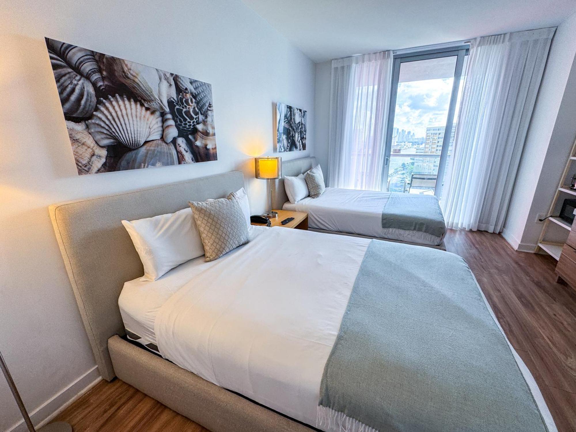 Mvr Apartments At Beachwalk Resort Hallandale Beach Bagian luar foto