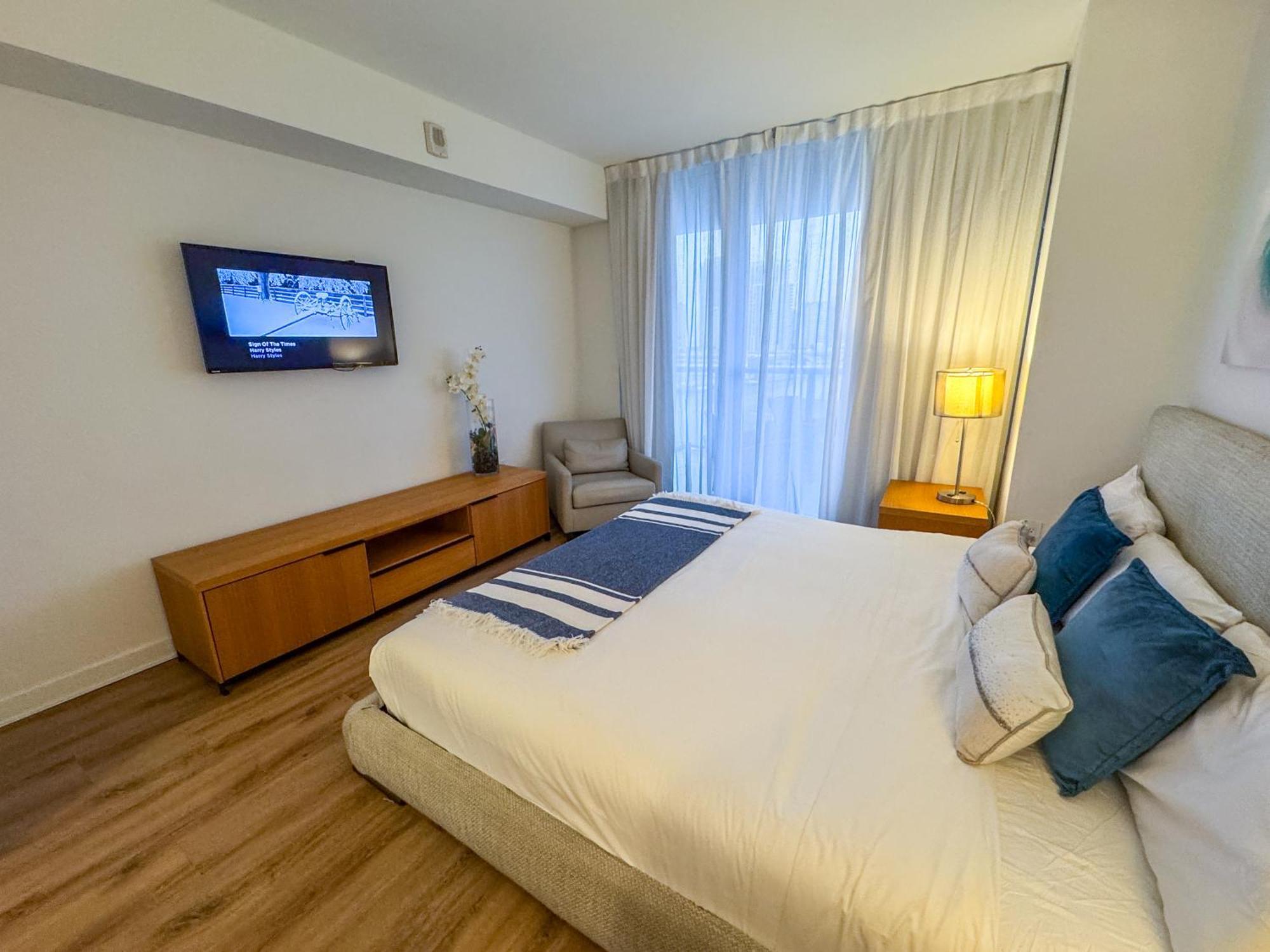 Mvr Apartments At Beachwalk Resort Hallandale Beach Bagian luar foto