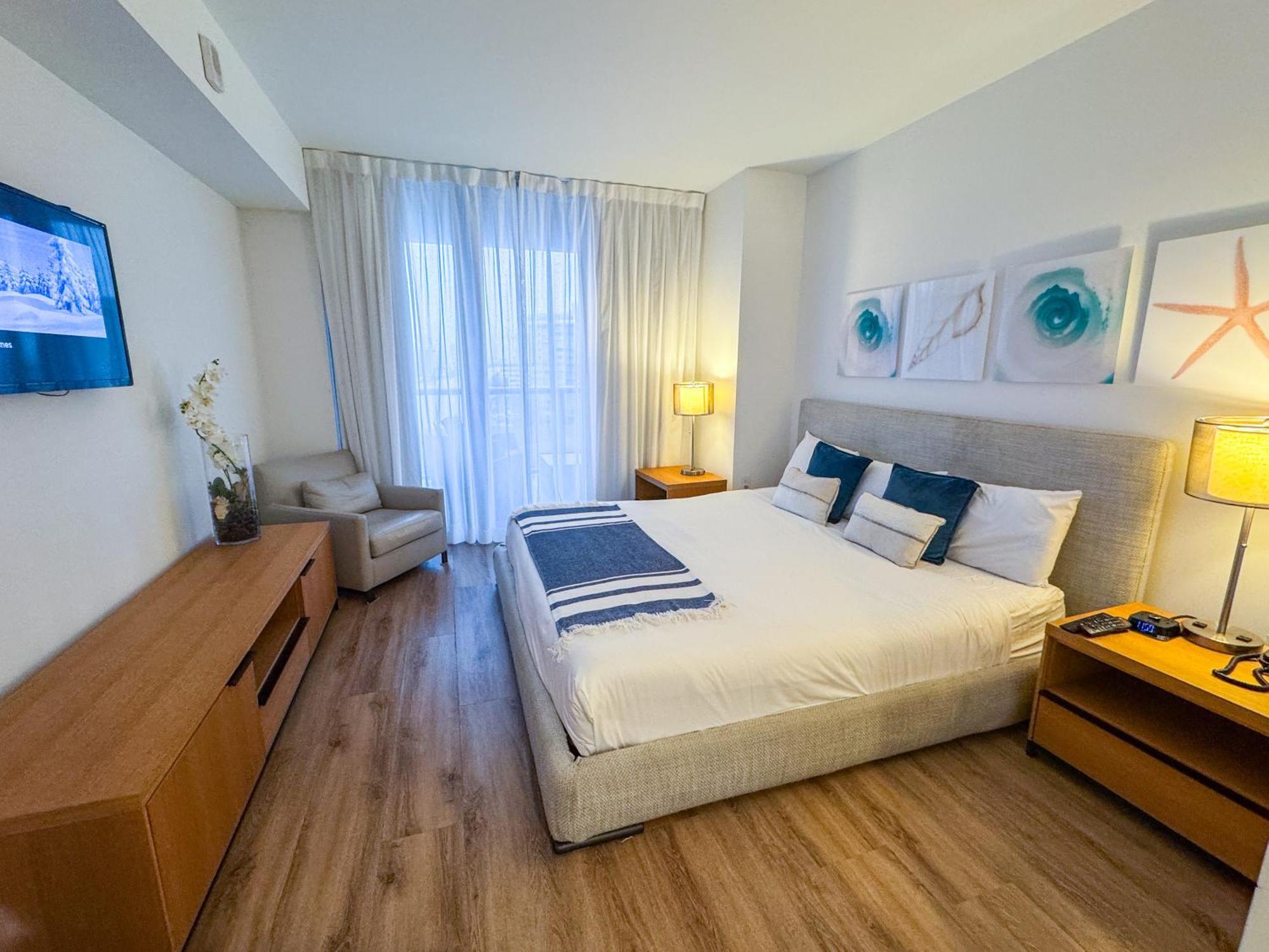 Mvr Apartments At Beachwalk Resort Hallandale Beach Bagian luar foto